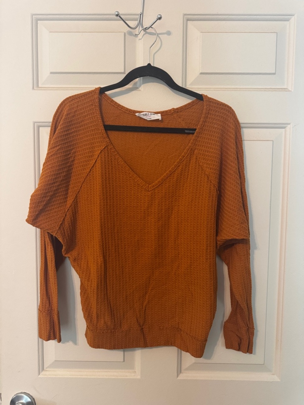 Double Zero Spicy Small Orange Waffle V-Neck Sweater